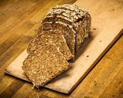 Dinkel-Vollkornbrot – Bäckerei-Konditorei Schell