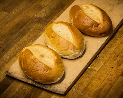 Eierweckchen – Bäckerei-Konditorei Schell