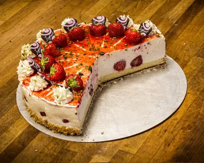 Erdbeer-Joghurtsahne – Bäckerei-Konditorei Schell