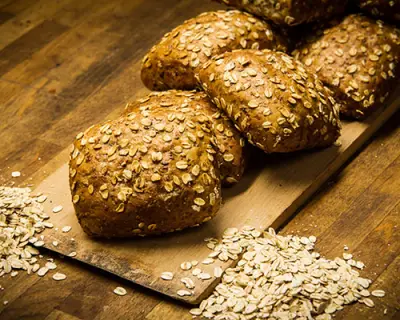 Haferflockenbrötchen – Bäckerei-Konditorei Schell
