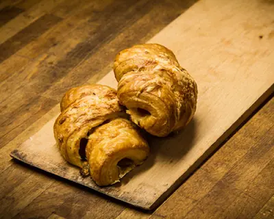 Käse-Schinken-Croissant – Bäckerei-Konditorei Schell