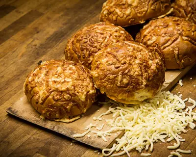 Käsebrötchen – Bäckerei-Konditorei Schell