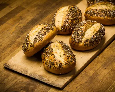 Kümmelbrötchen – Bäckerei-Konditorei Schell