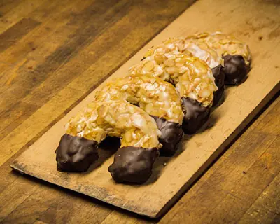 Mandelhörnchen – Bäckerei-Konditorei Schell
