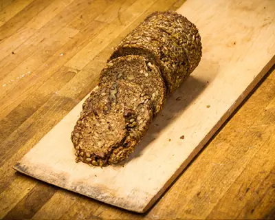 Walnuss-Dinkel-Vollkornbrot – Bäckerei-Konditorei Schell
